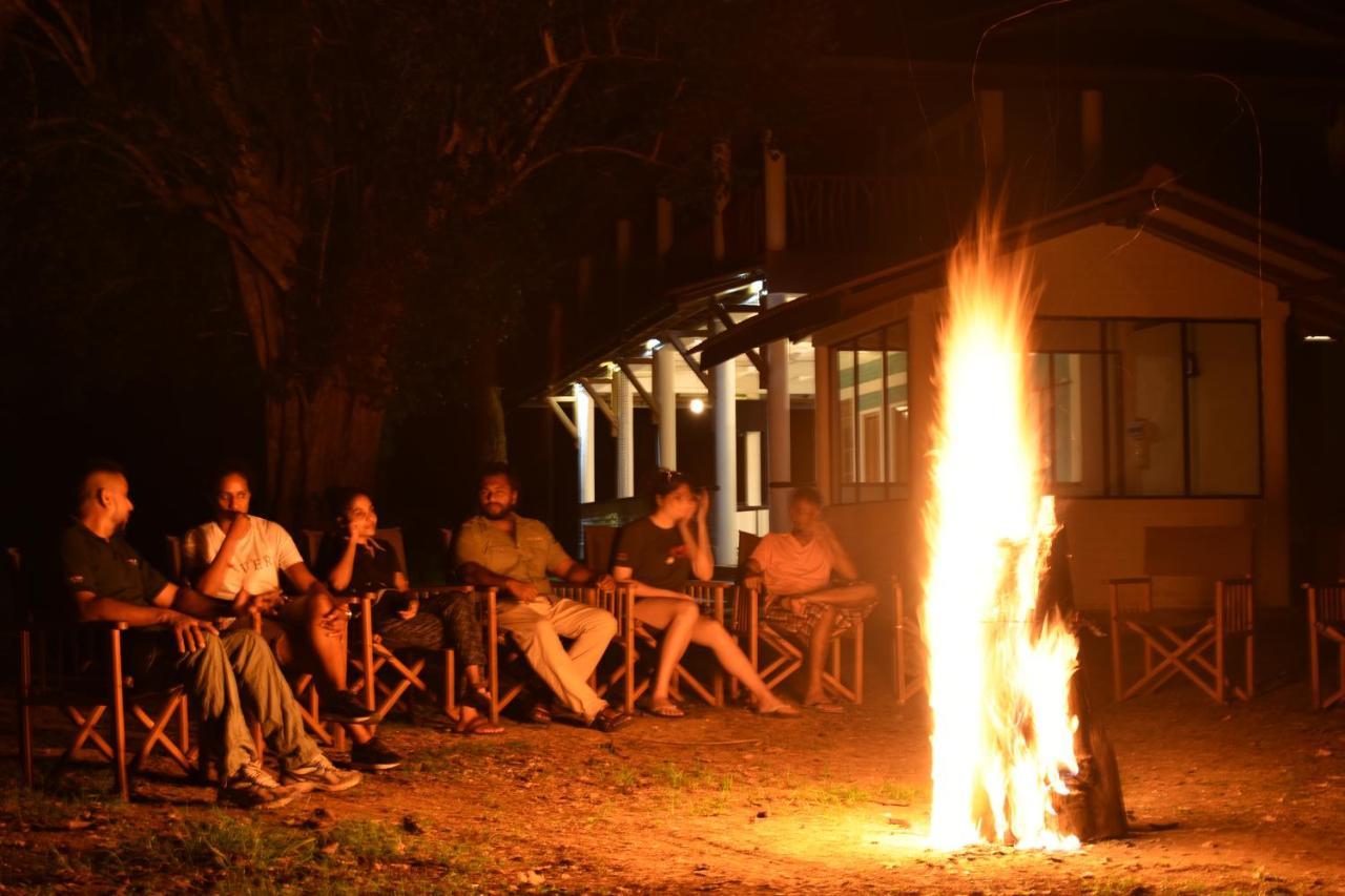 Funky Leopard Safari Lodge Bordering Yala National Park Kataragama Exterior photo