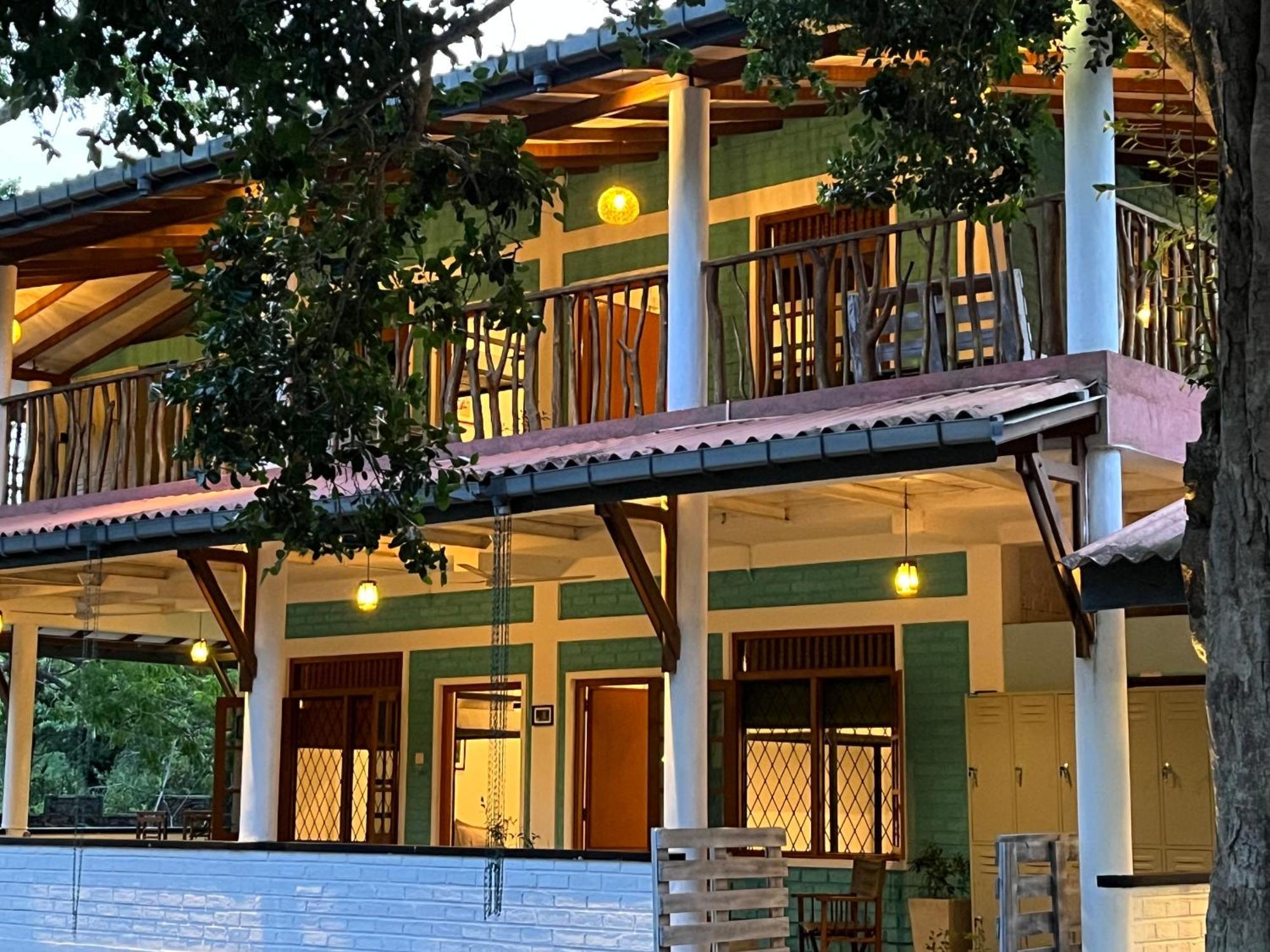 Funky Leopard Safari Lodge Bordering Yala National Park Kataragama Exterior photo