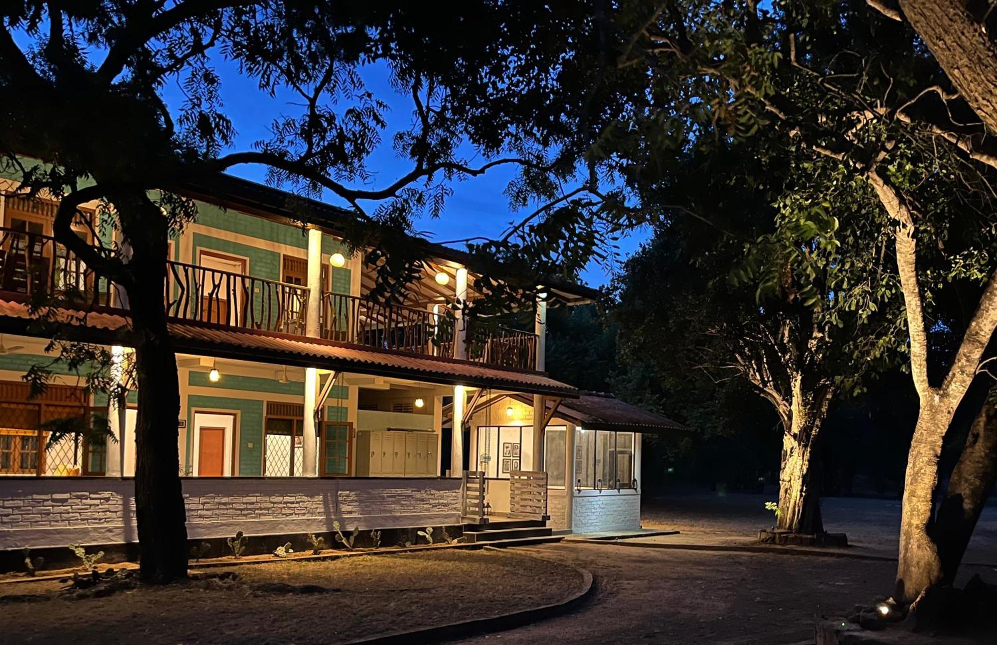 Funky Leopard Safari Lodge Bordering Yala National Park Kataragama Exterior photo