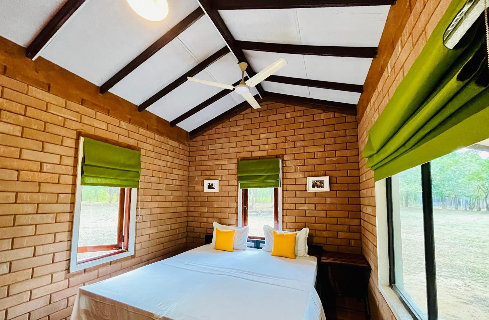 Funky Leopard Safari Lodge Bordering Yala National Park Kataragama Exterior photo