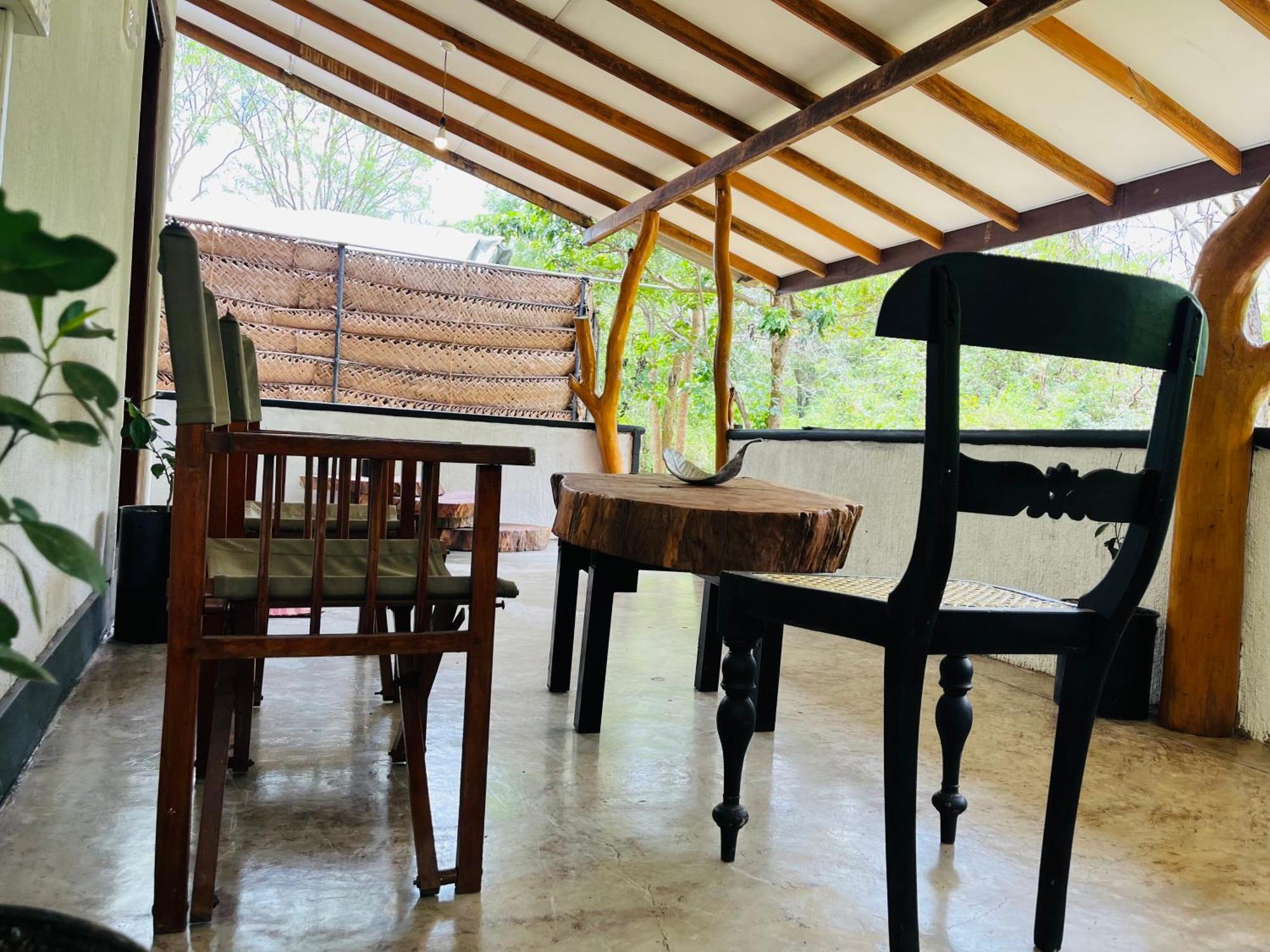 Funky Leopard Safari Lodge Bordering Yala National Park Kataragama Exterior photo