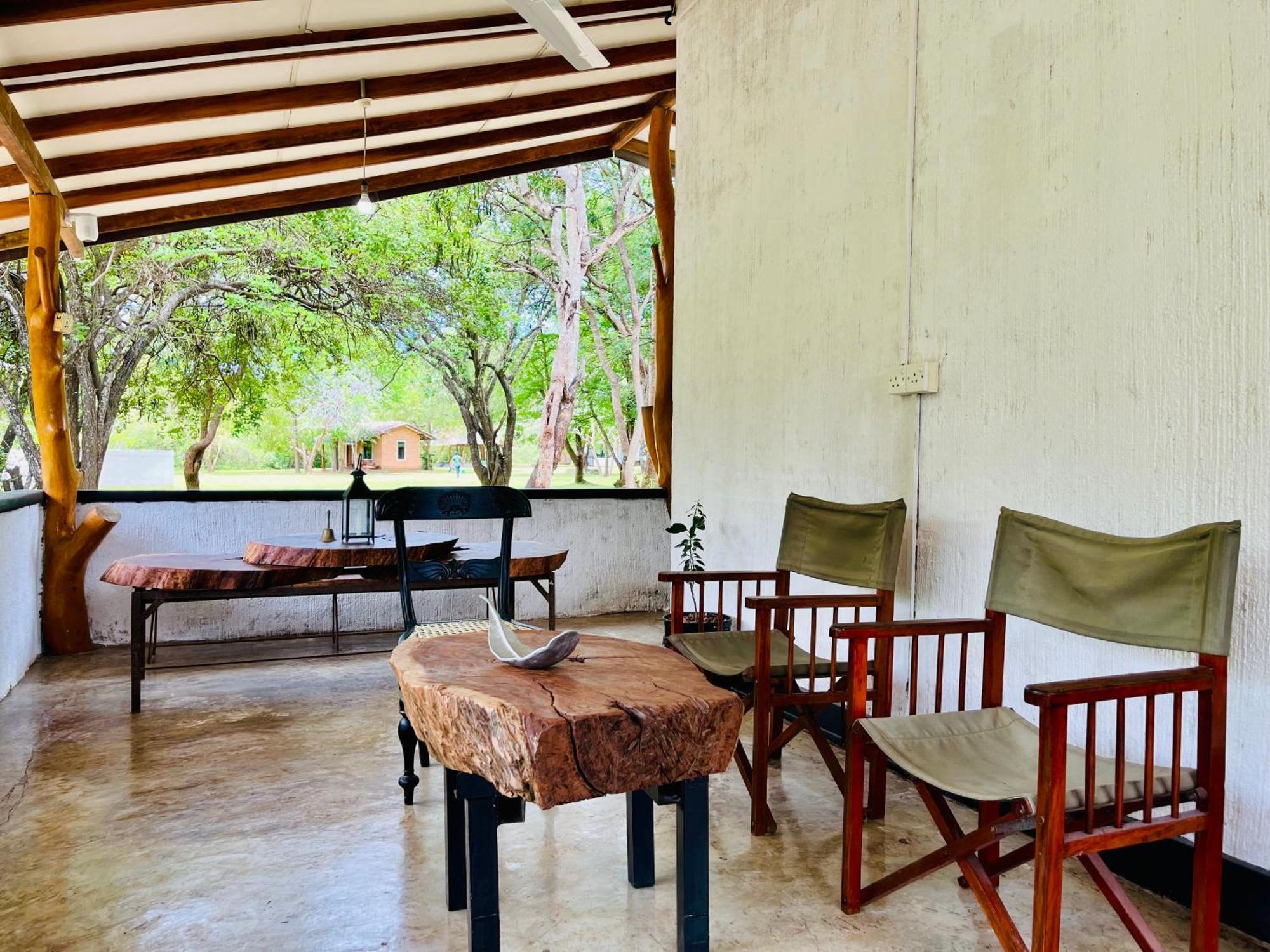 Funky Leopard Safari Lodge Bordering Yala National Park Kataragama Exterior photo